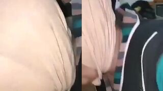 الزوجة الوسخة تمص لعشيقها علشان تتناك